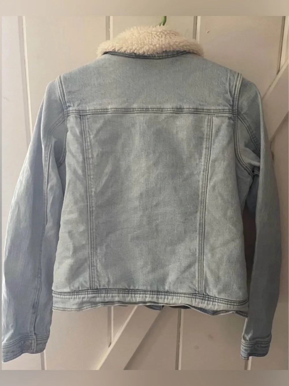 Girl’s Cat & Jack Denim Jacket size XL 14/16